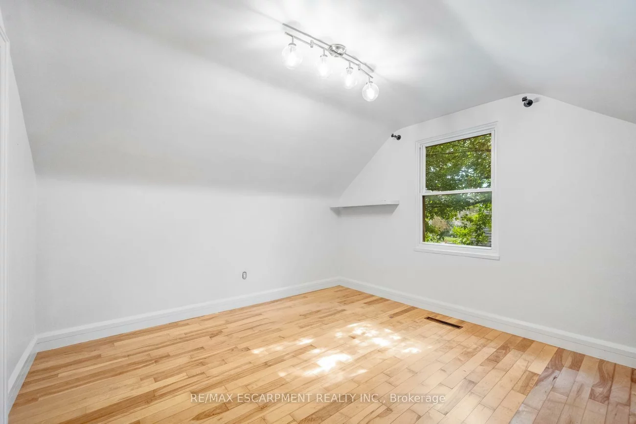 7, Washington, 1002 - CO Central, Oakville