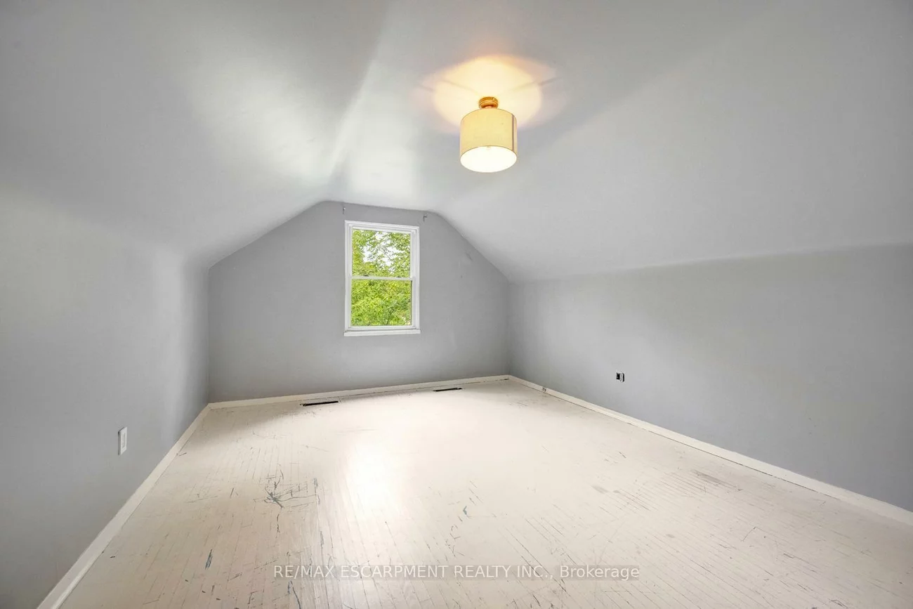 7, Washington, 1002 - CO Central, Oakville