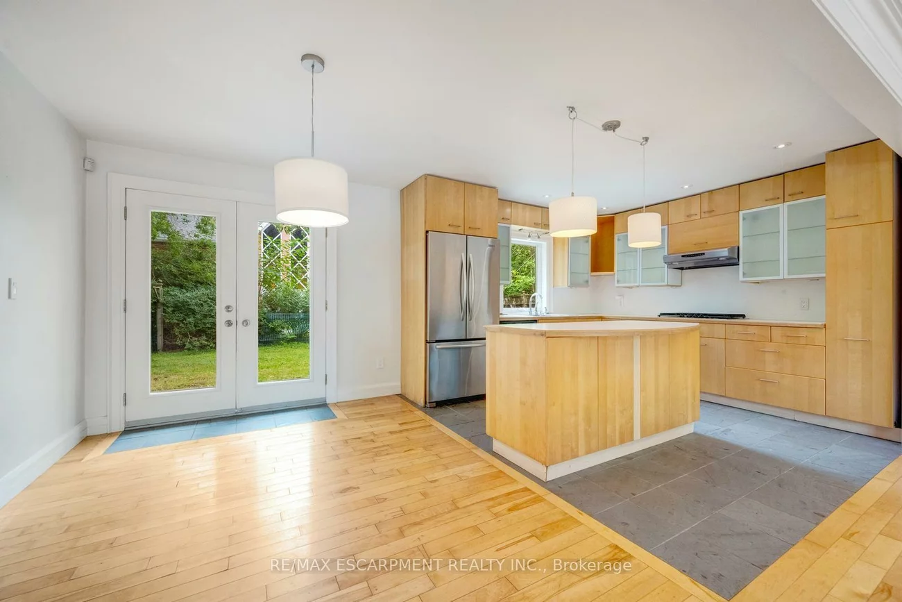 7, Washington, 1002 - CO Central, Oakville