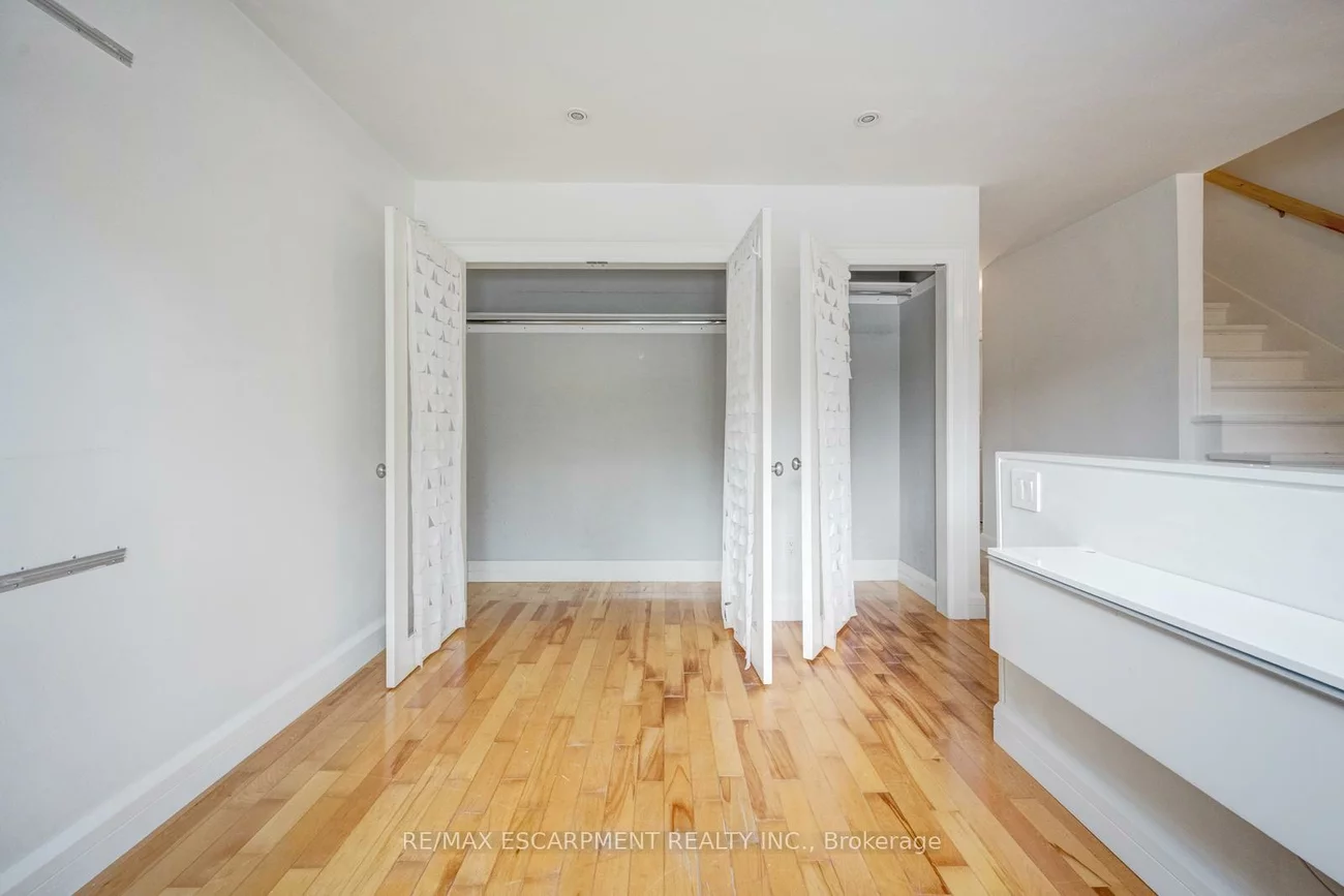 7, Washington, 1002 - CO Central, Oakville