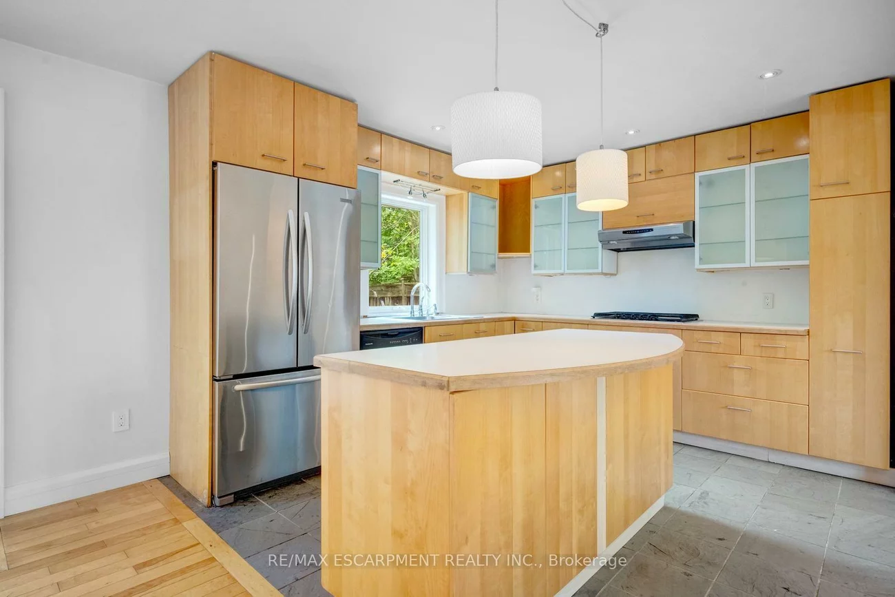 7, Washington, 1002 - CO Central, Oakville