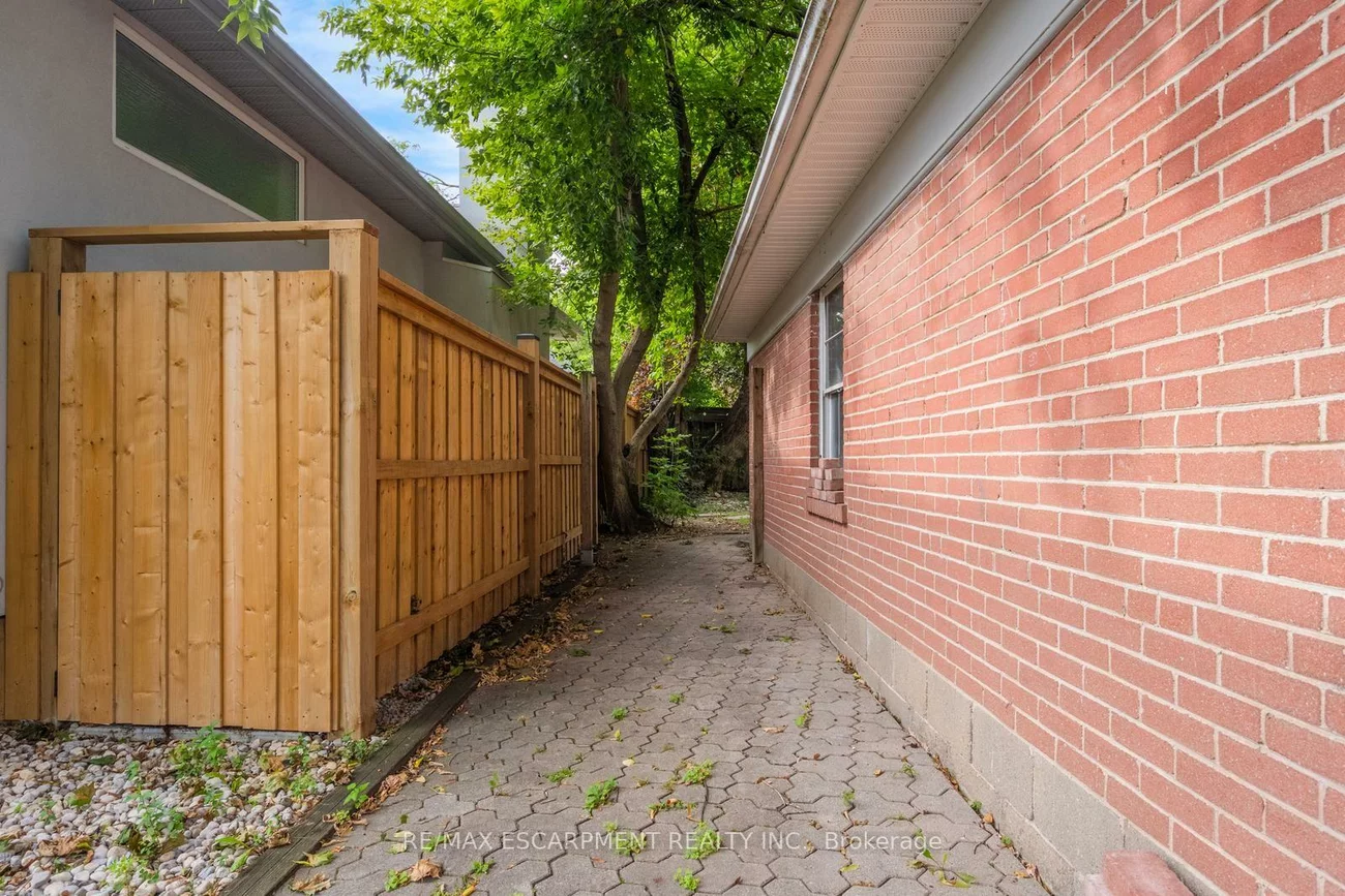 7, Washington, 1002 - CO Central, Oakville