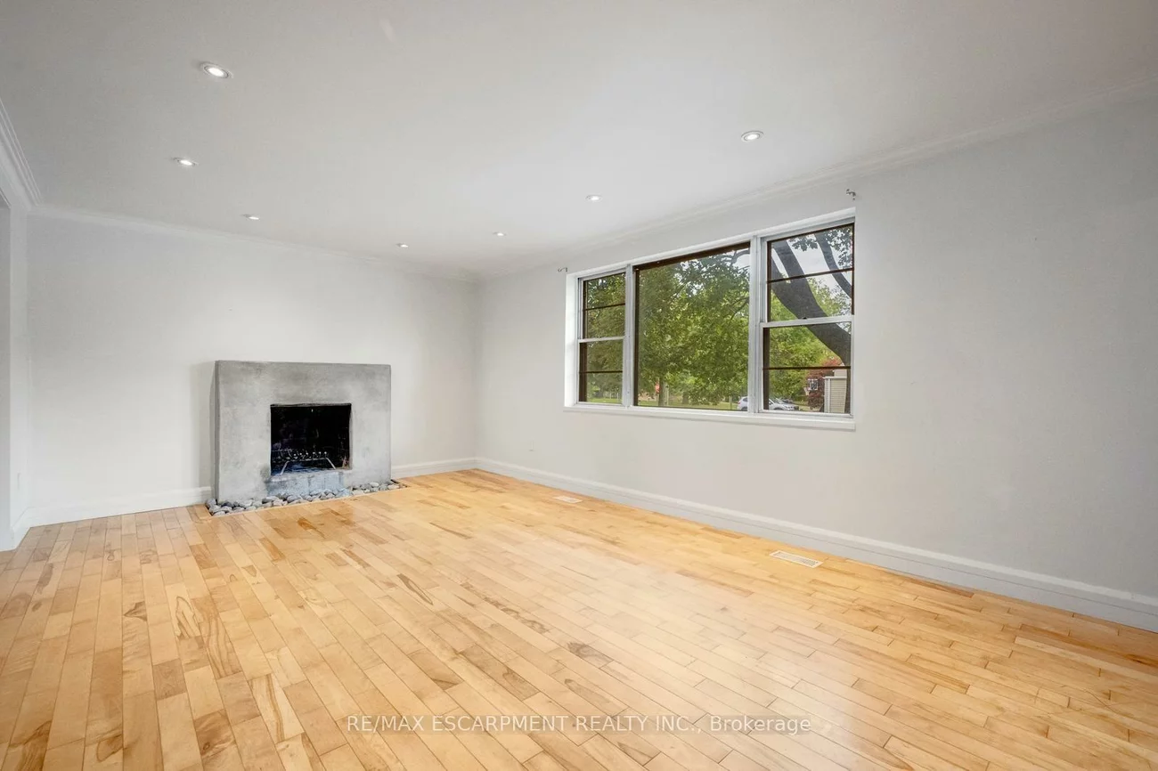 7, Washington, 1002 - CO Central, Oakville