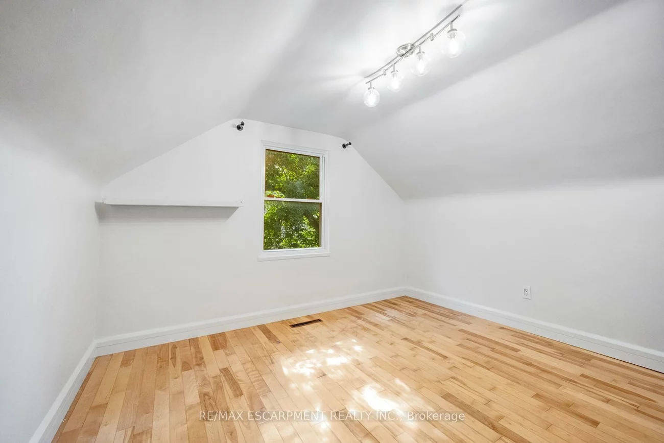 7, Washington, 1002 - CO Central, Oakville
