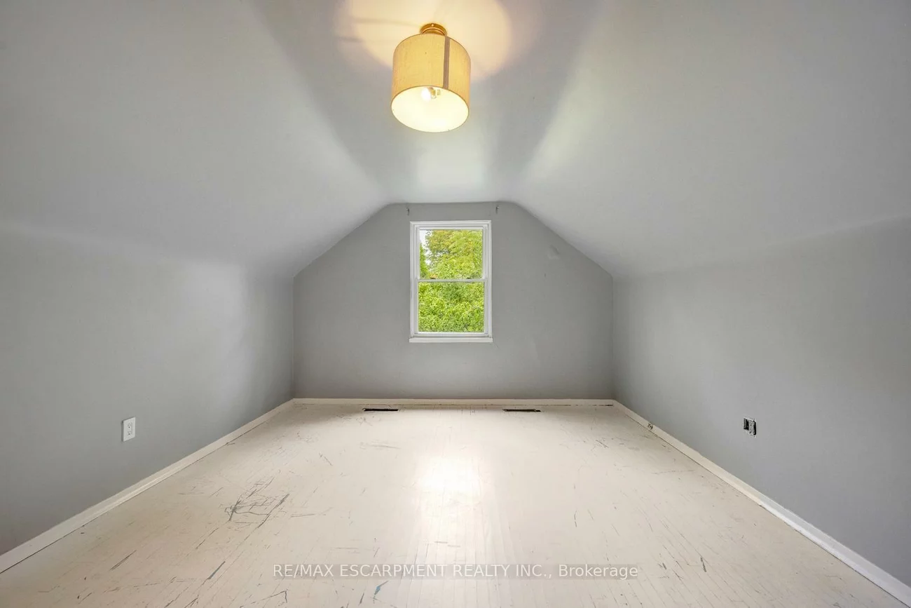 7, Washington, 1002 - CO Central, Oakville