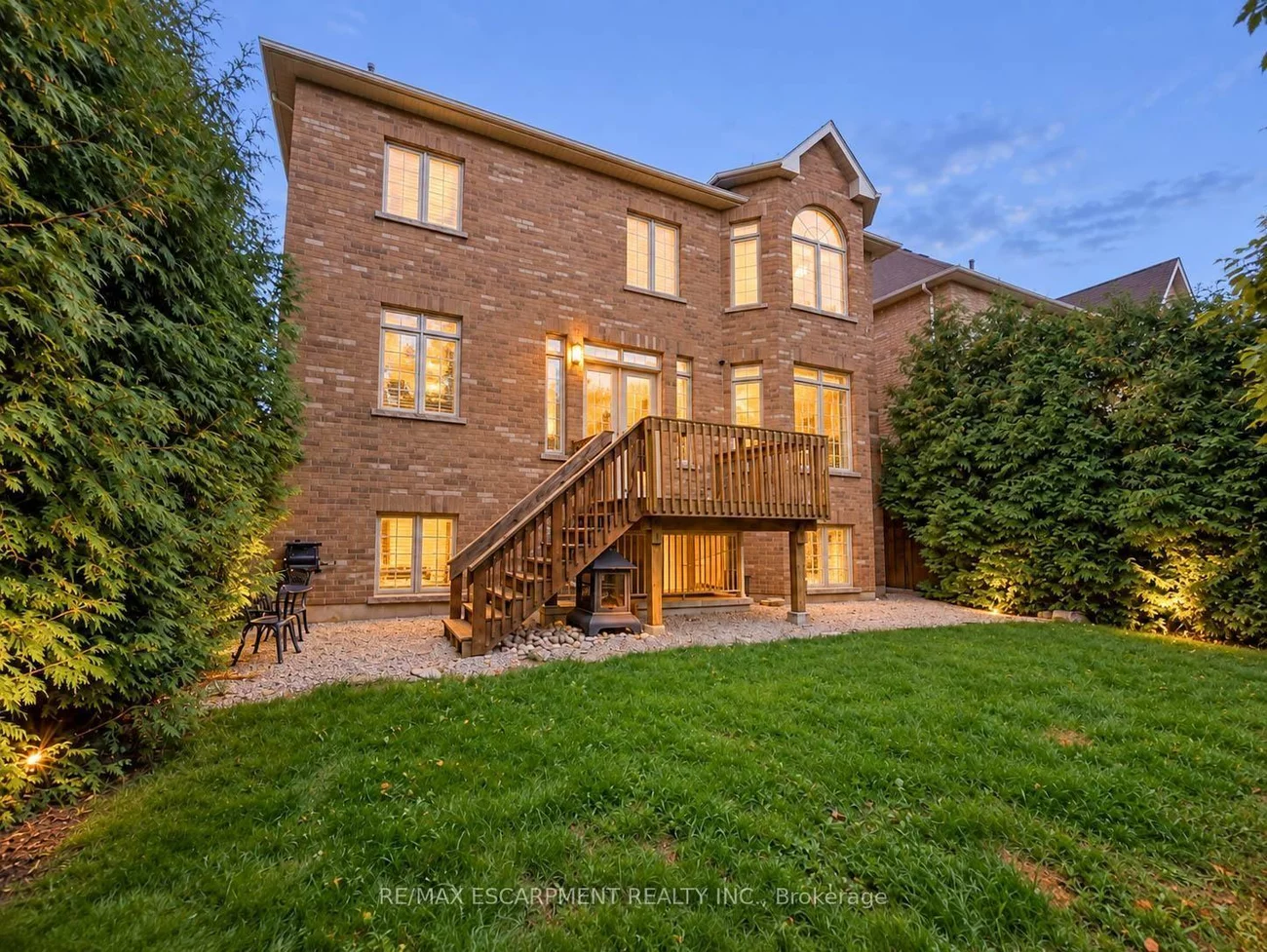 2121, Blackforest, 1022 - WT West Oak Trails, Oakville