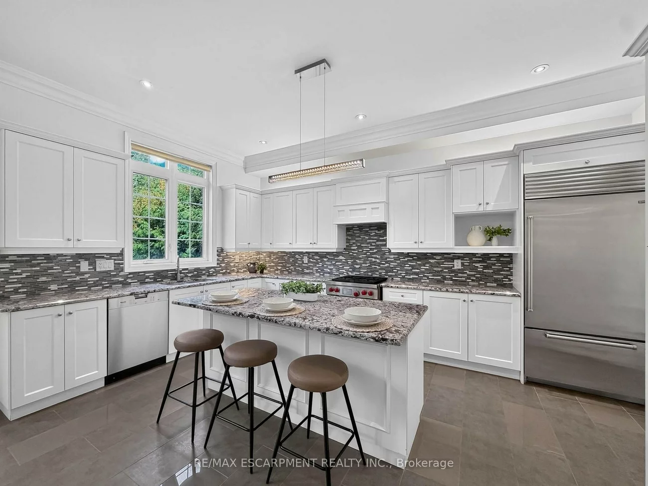 2121, Blackforest, 1022 - WT West Oak Trails, Oakville