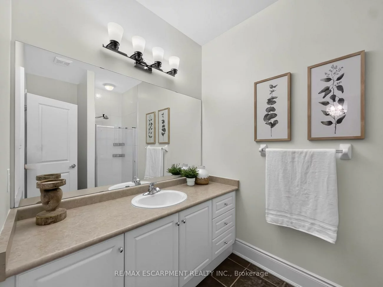 2121, Blackforest, 1022 - WT West Oak Trails, Oakville