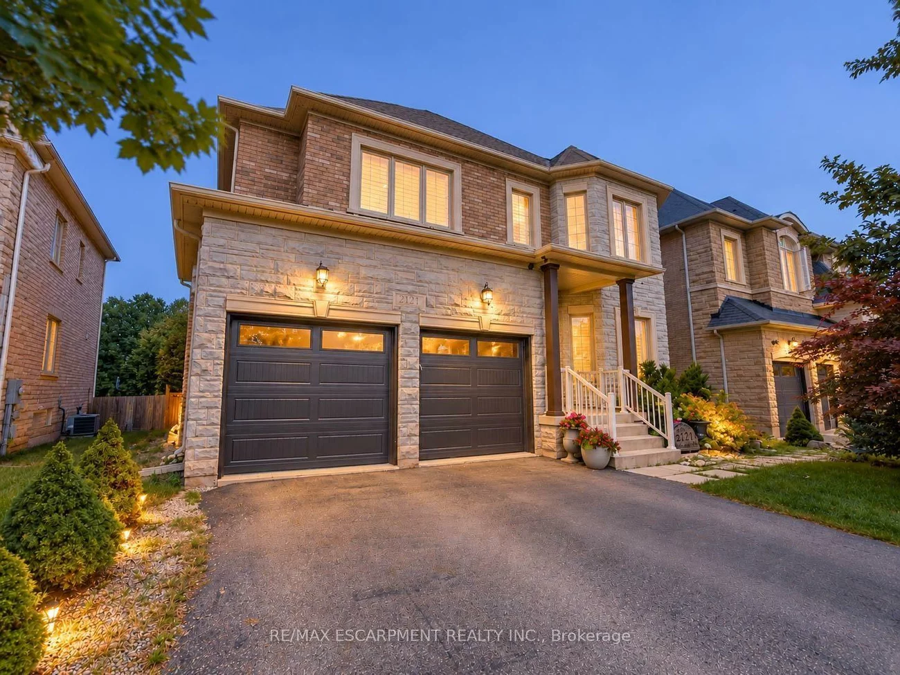 2121, Blackforest, 1022 - WT West Oak Trails, Oakville