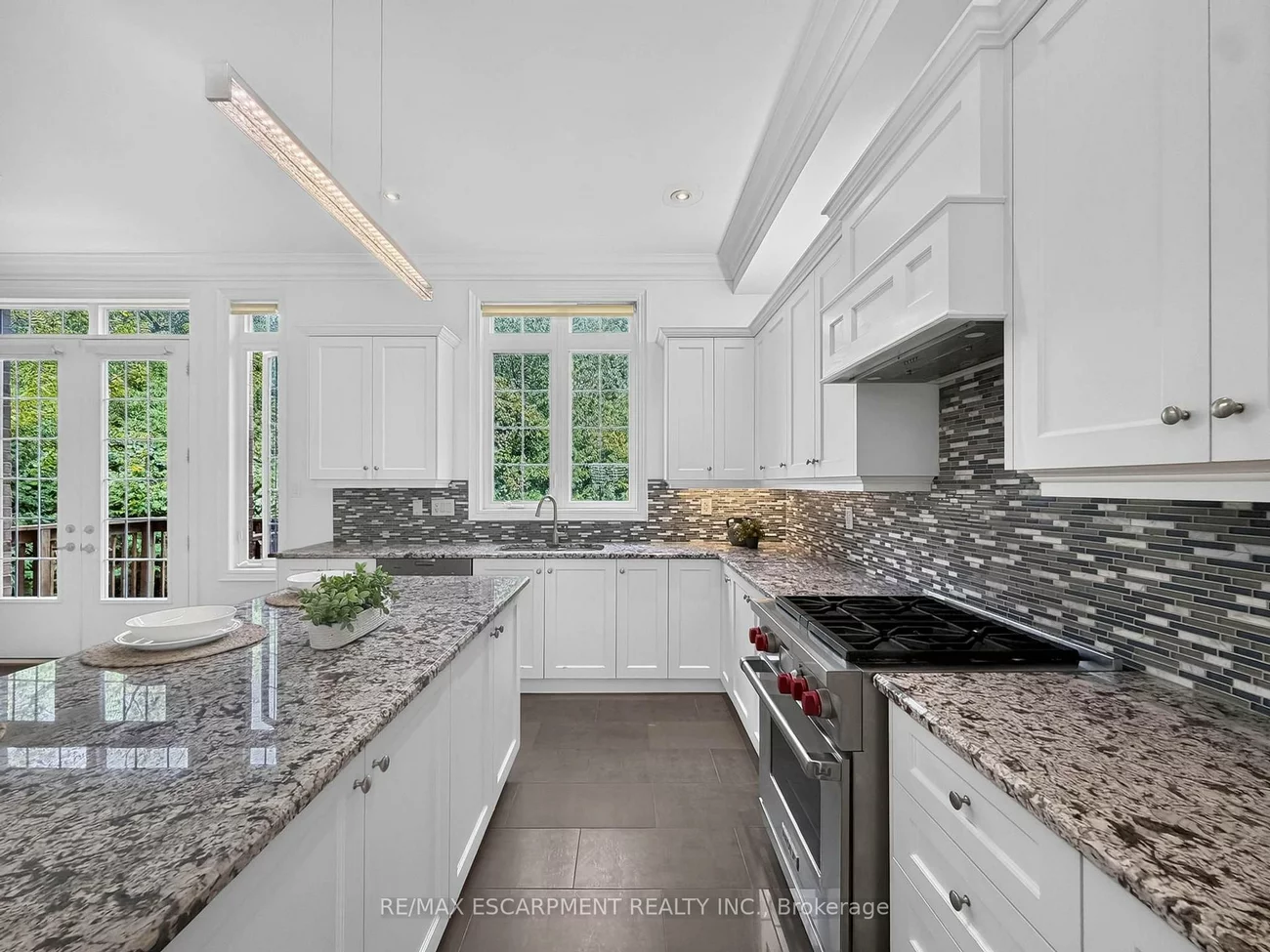 2121, Blackforest, 1022 - WT West Oak Trails, Oakville