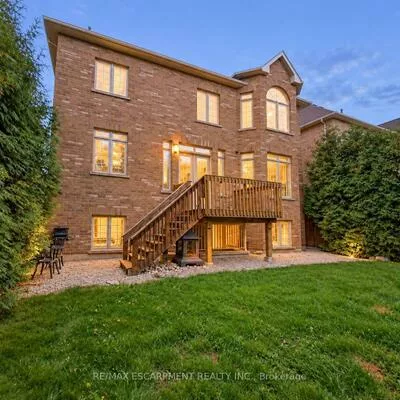 2121, Blackforest, 1022 - WT West Oak Trails, Oakville