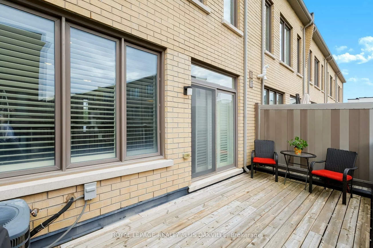 211, Squire, 1008 - GO Glenorchy, Oakville