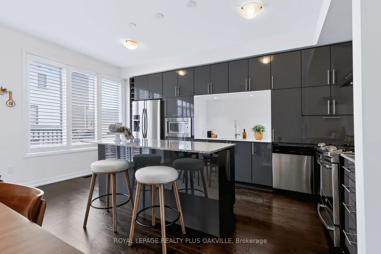 211, Squire, 1008 - GO Glenorchy, Oakville