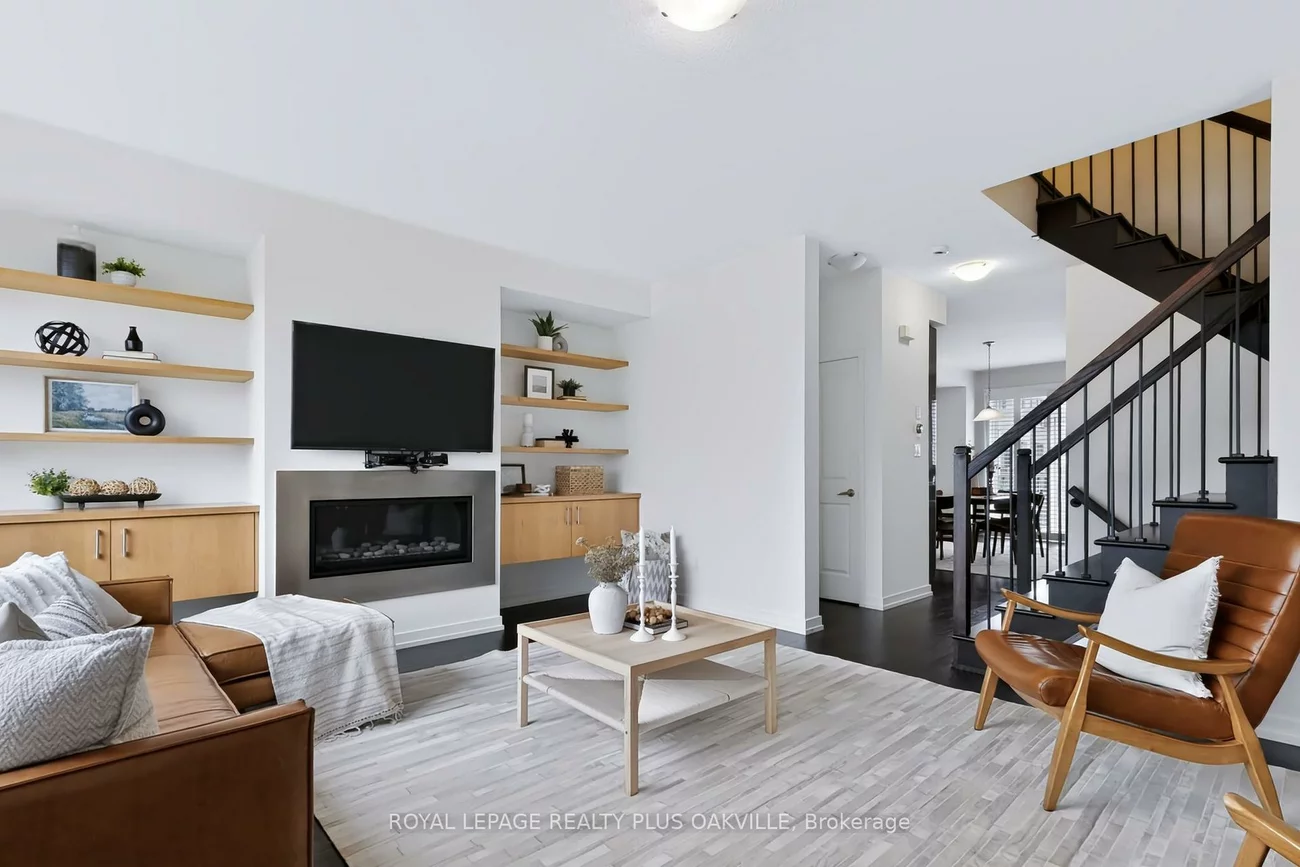 211, Squire, 1008 - GO Glenorchy, Oakville