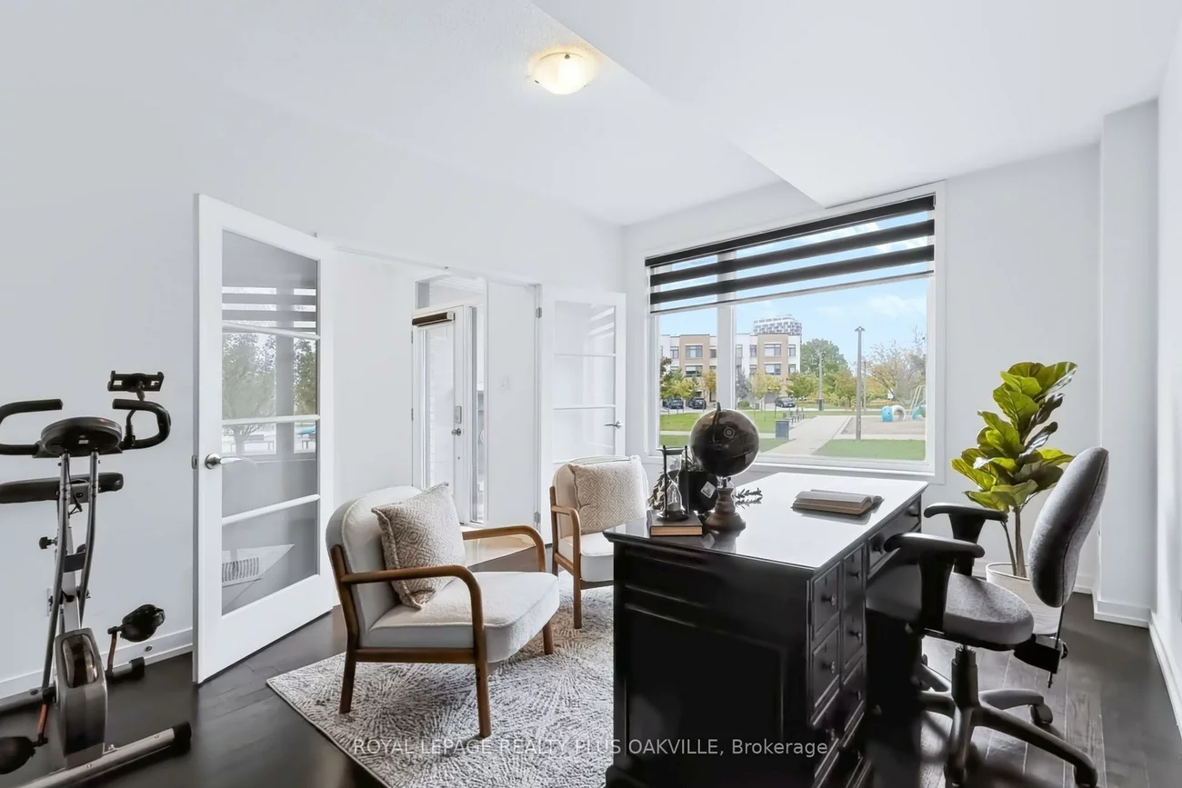 211, Squire, 1008 - GO Glenorchy, Oakville