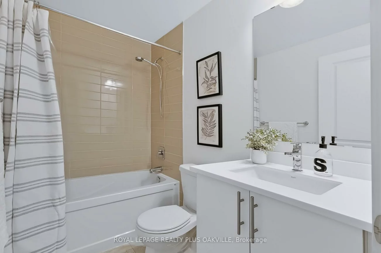 211, Squire, 1008 - GO Glenorchy, Oakville