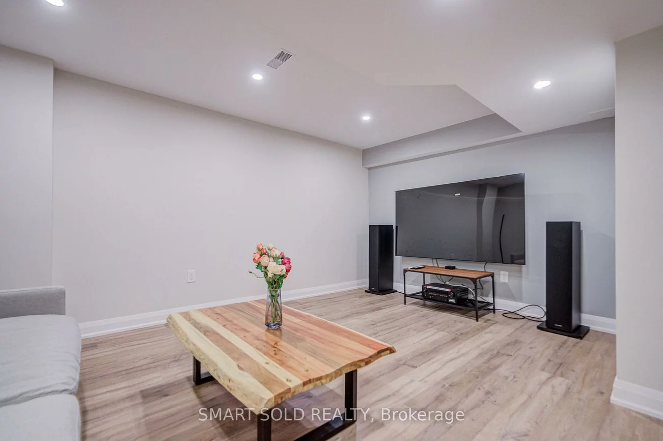 75, Hoey, 1008 - GO Glenorchy, Oakville