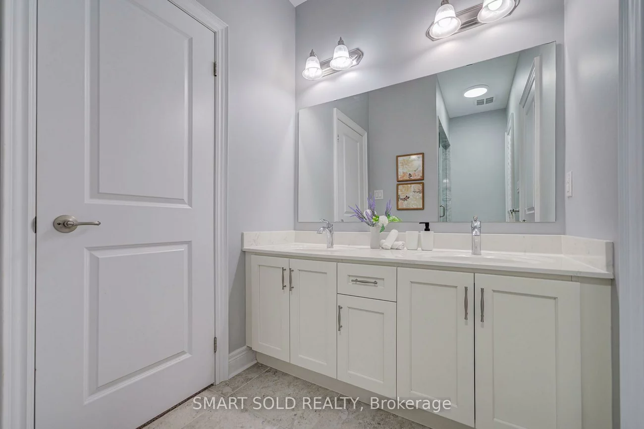 75, Hoey, 1008 - GO Glenorchy, Oakville