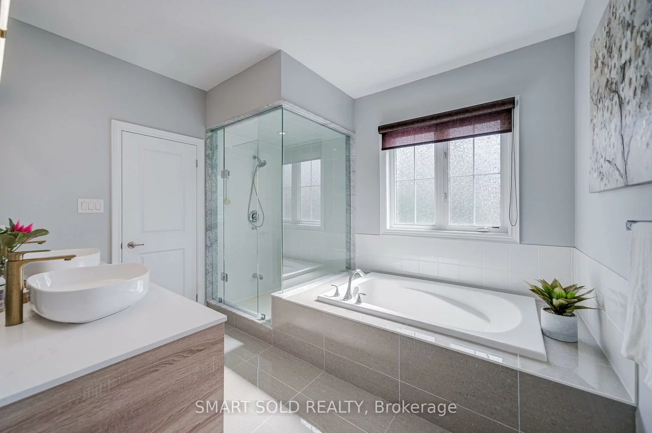 75, Hoey, 1008 - GO Glenorchy, Oakville