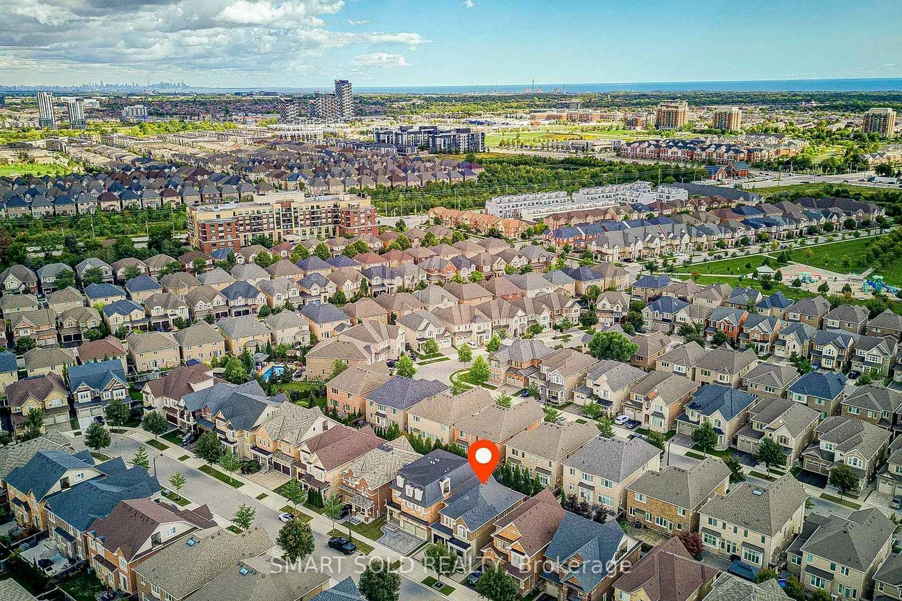 75, Hoey, 1008 - GO Glenorchy, Oakville