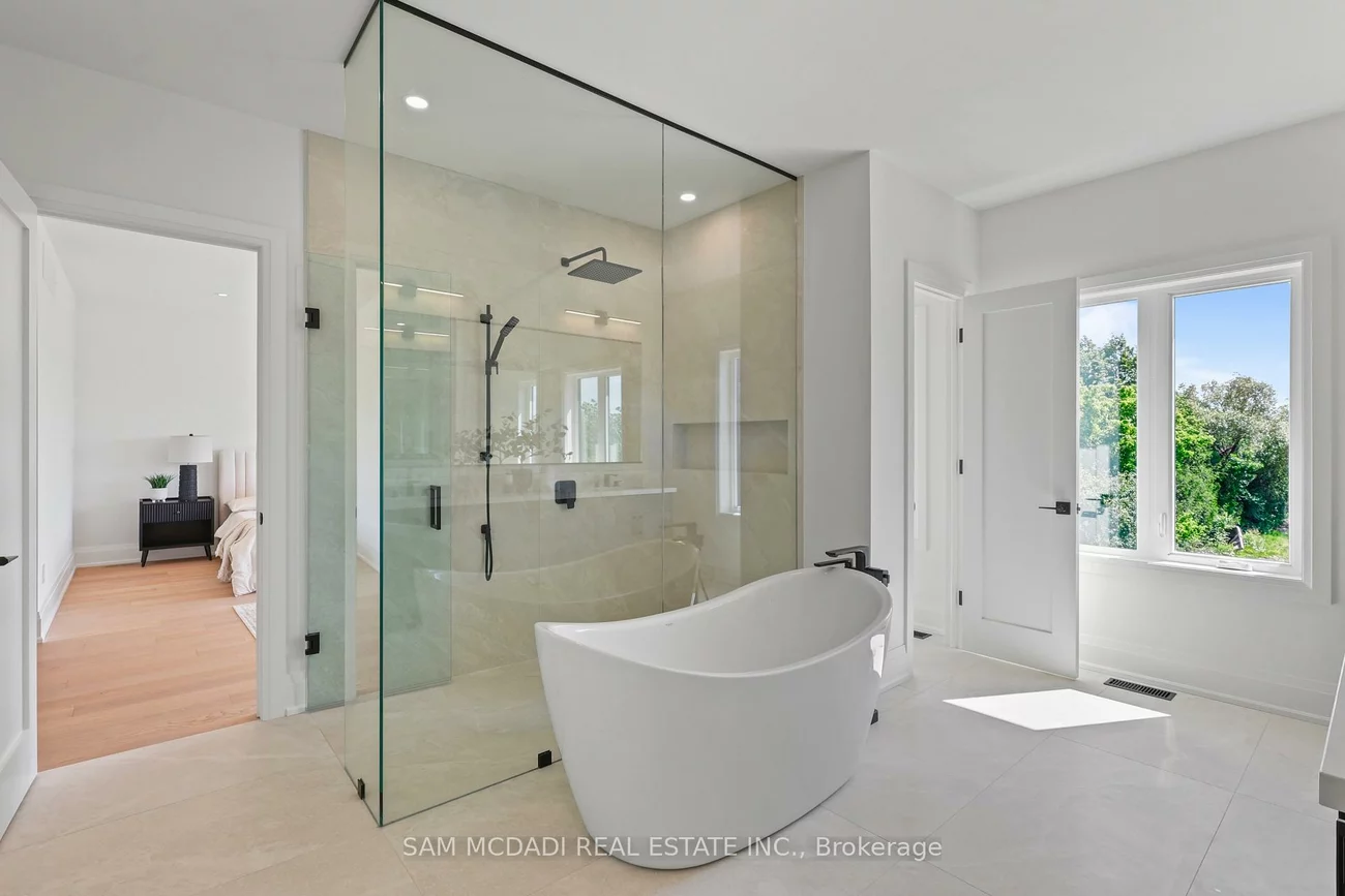 2350, Eighth, 1018 - WC Wedgewood Creek, Oakville