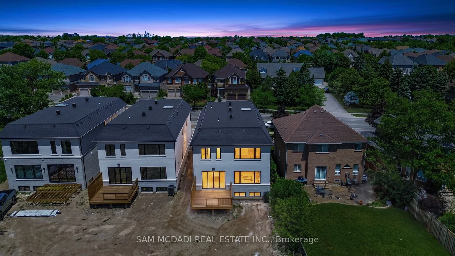 2350, Eighth, 1018 - WC Wedgewood Creek, Oakville