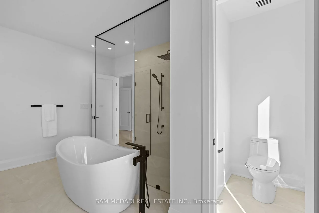 2354, Eighth, 1018 - WC Wedgewood Creek, Oakville