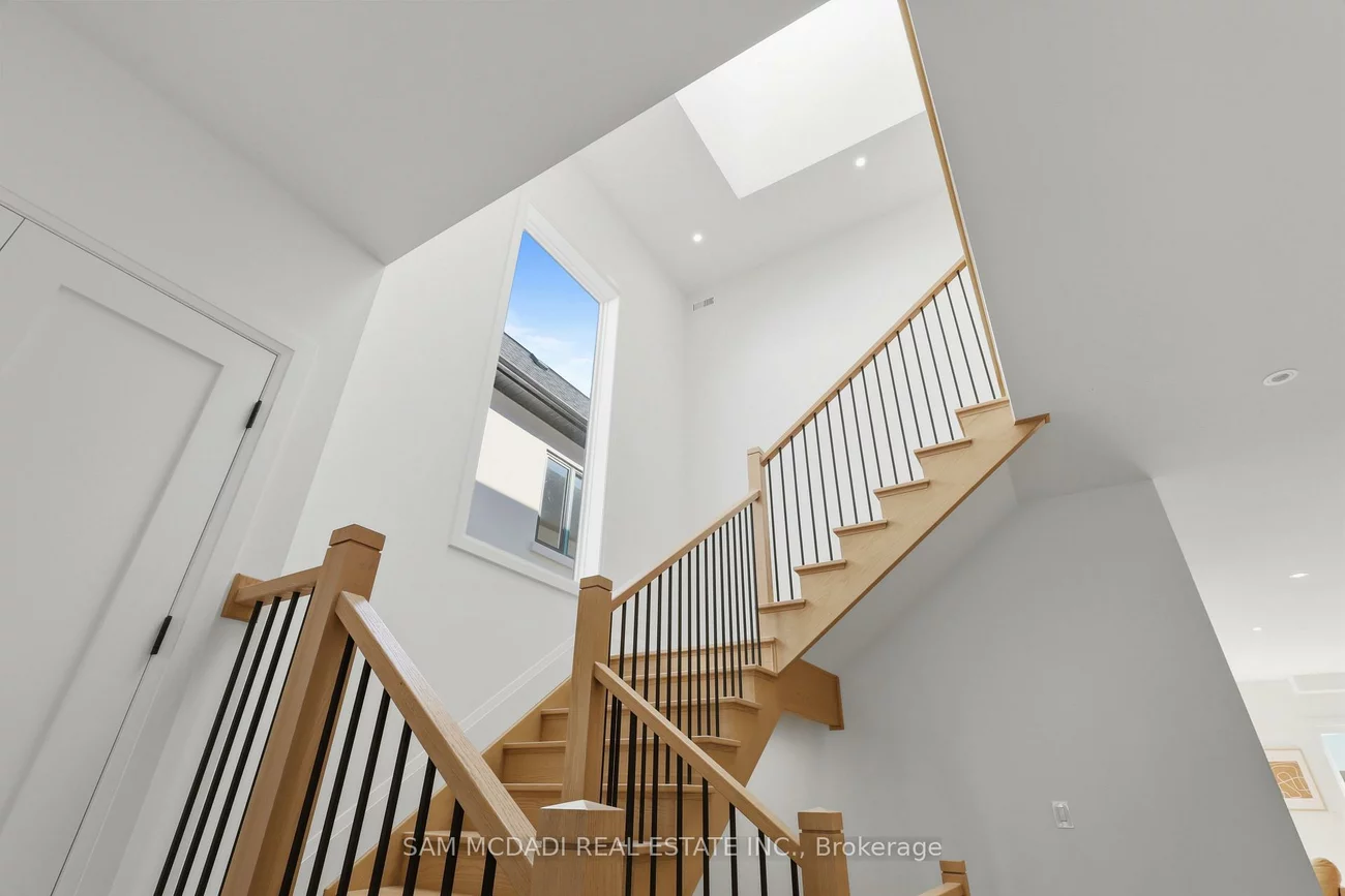 2354, Eighth, 1018 - WC Wedgewood Creek, Oakville