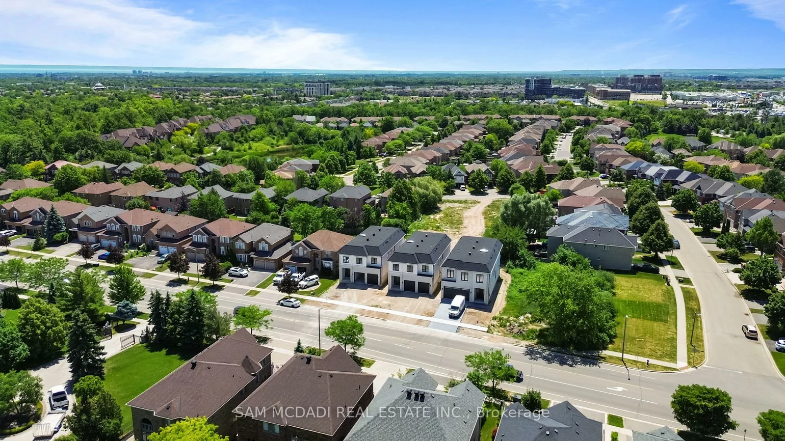 2354, Eighth, 1018 - WC Wedgewood Creek, Oakville