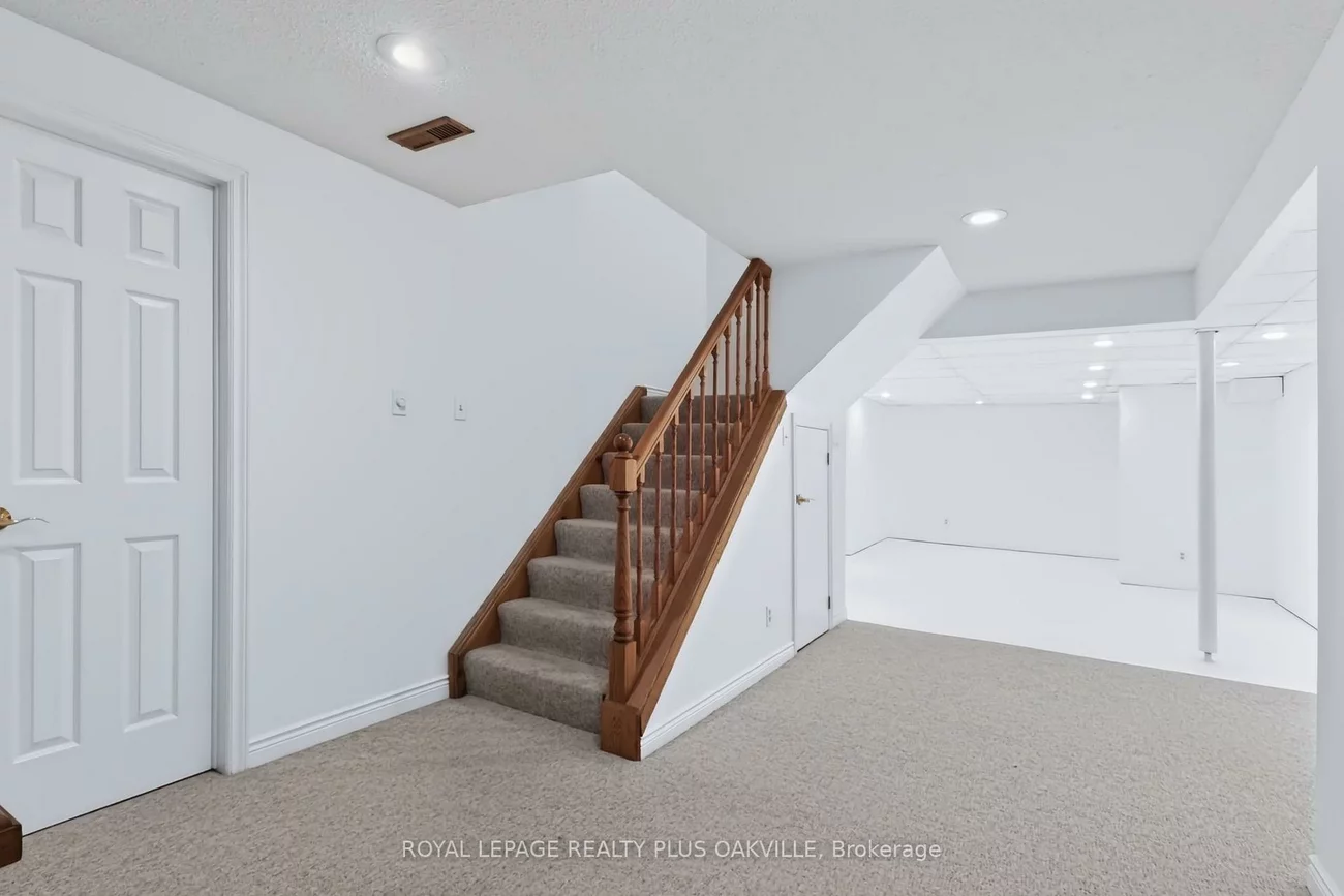 279, Hickory, 1018 - WC Wedgewood Creek, Oakville