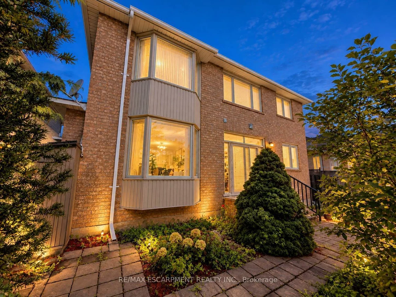 1396, Thorncrest, 1022 - WT West Oak Trails, Oakville