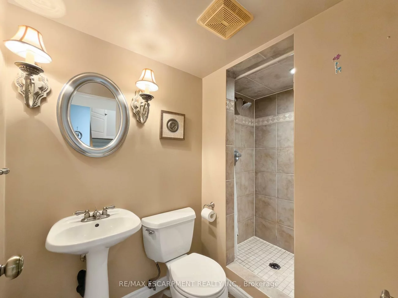 1396, Thorncrest, 1022 - WT West Oak Trails, Oakville