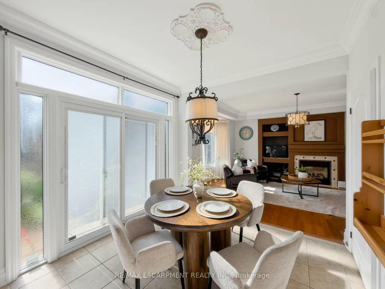 1396, Thorncrest, 1022 - WT West Oak Trails, Oakville