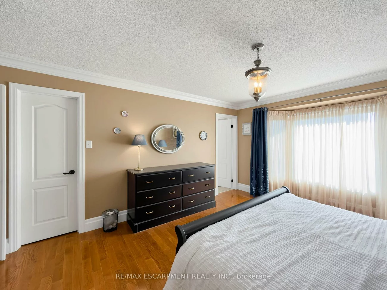 1396, Thorncrest, 1022 - WT West Oak Trails, Oakville