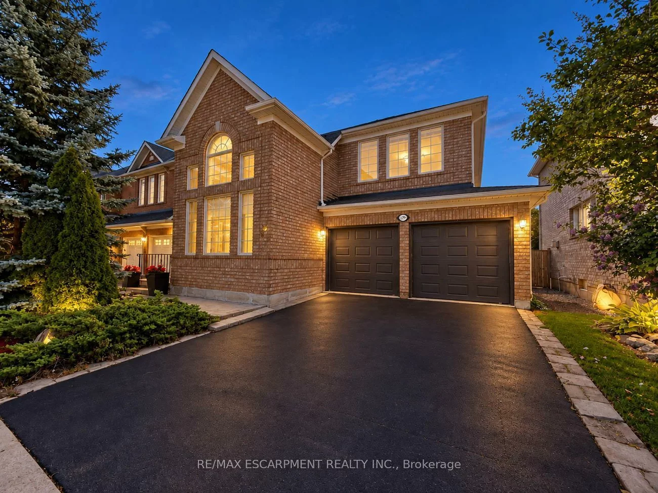 1396, Thorncrest, 1022 - WT West Oak Trails, Oakville