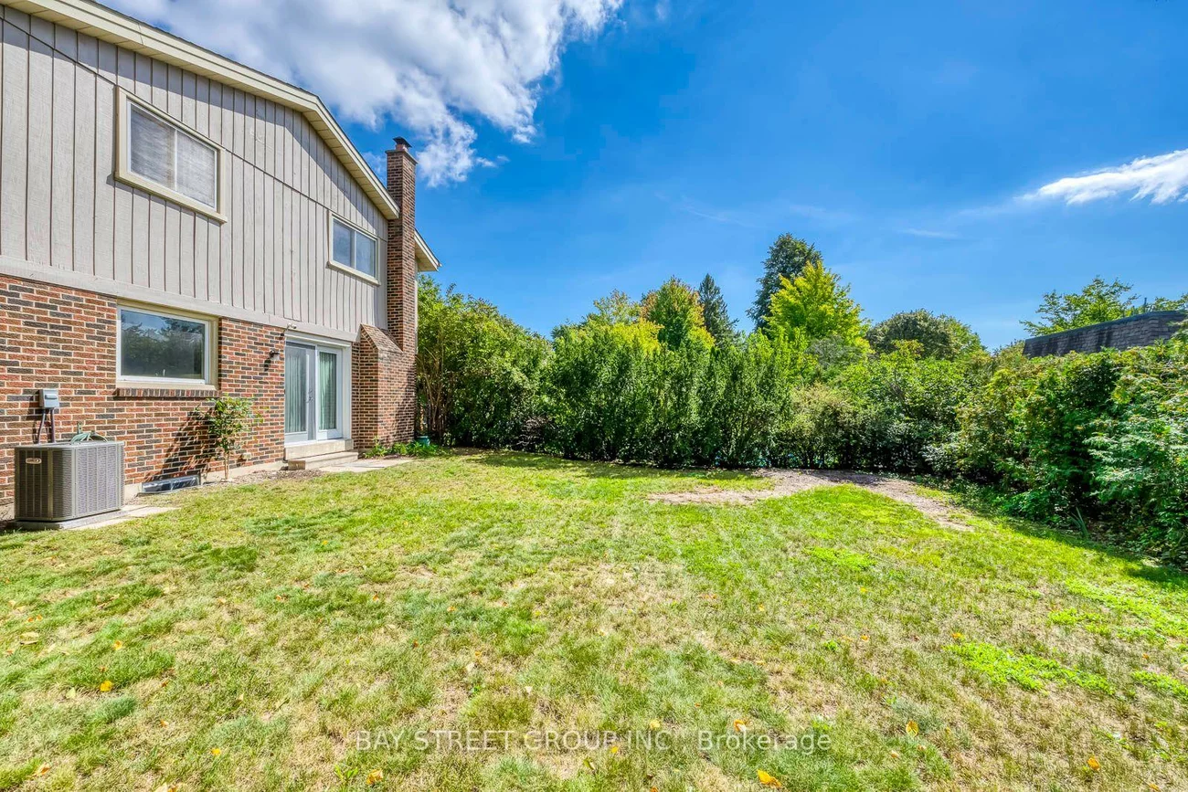 216, Beechfield, 1006 - FD Ford, Oakville