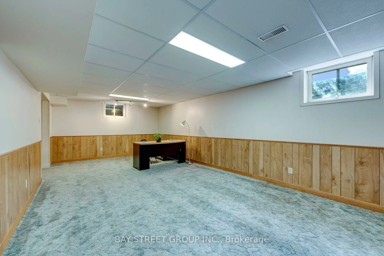 216, Beechfield, 1006 - FD Ford, Oakville