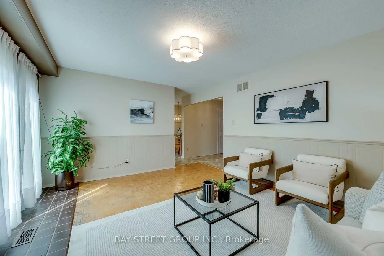 216, Beechfield, 1006 - FD Ford, Oakville