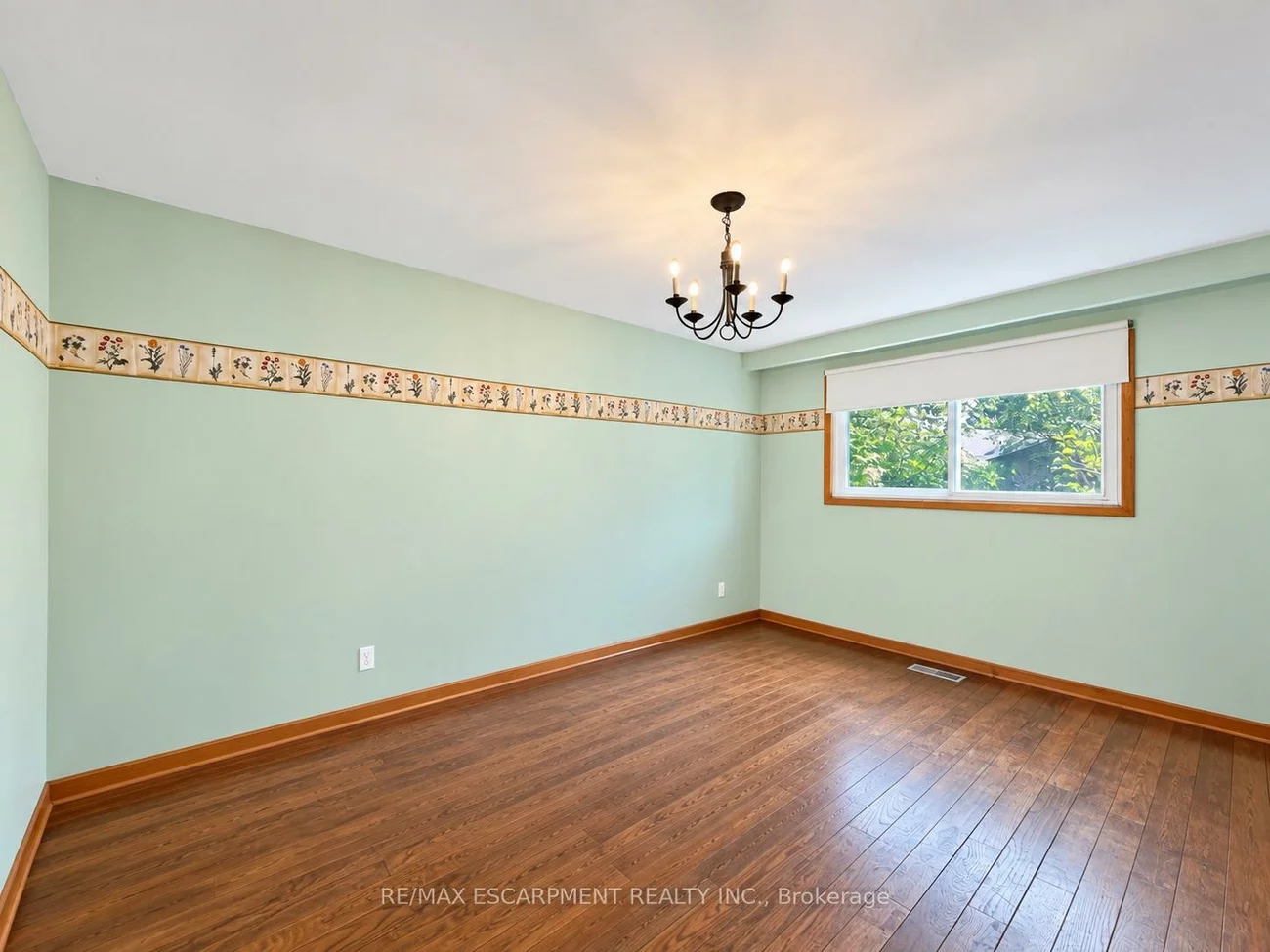2490, Yarmouth, 1020 - WO West, Oakville
