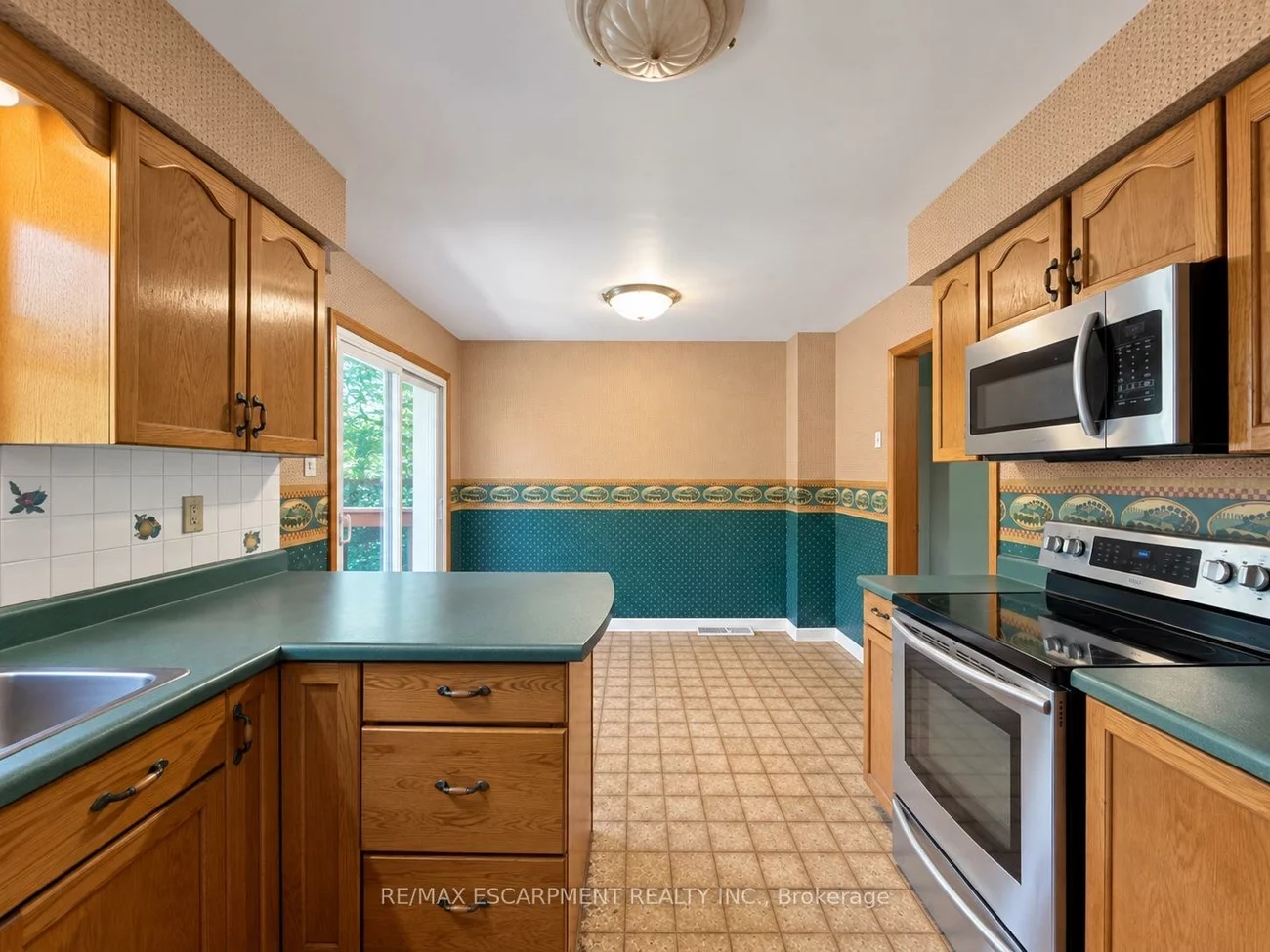 2490, Yarmouth, 1020 - WO West, Oakville