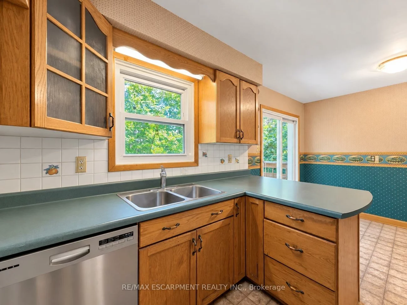 2490, Yarmouth, 1020 - WO West, Oakville