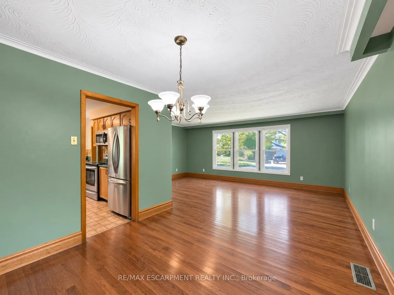 2490, Yarmouth, 1020 - WO West, Oakville