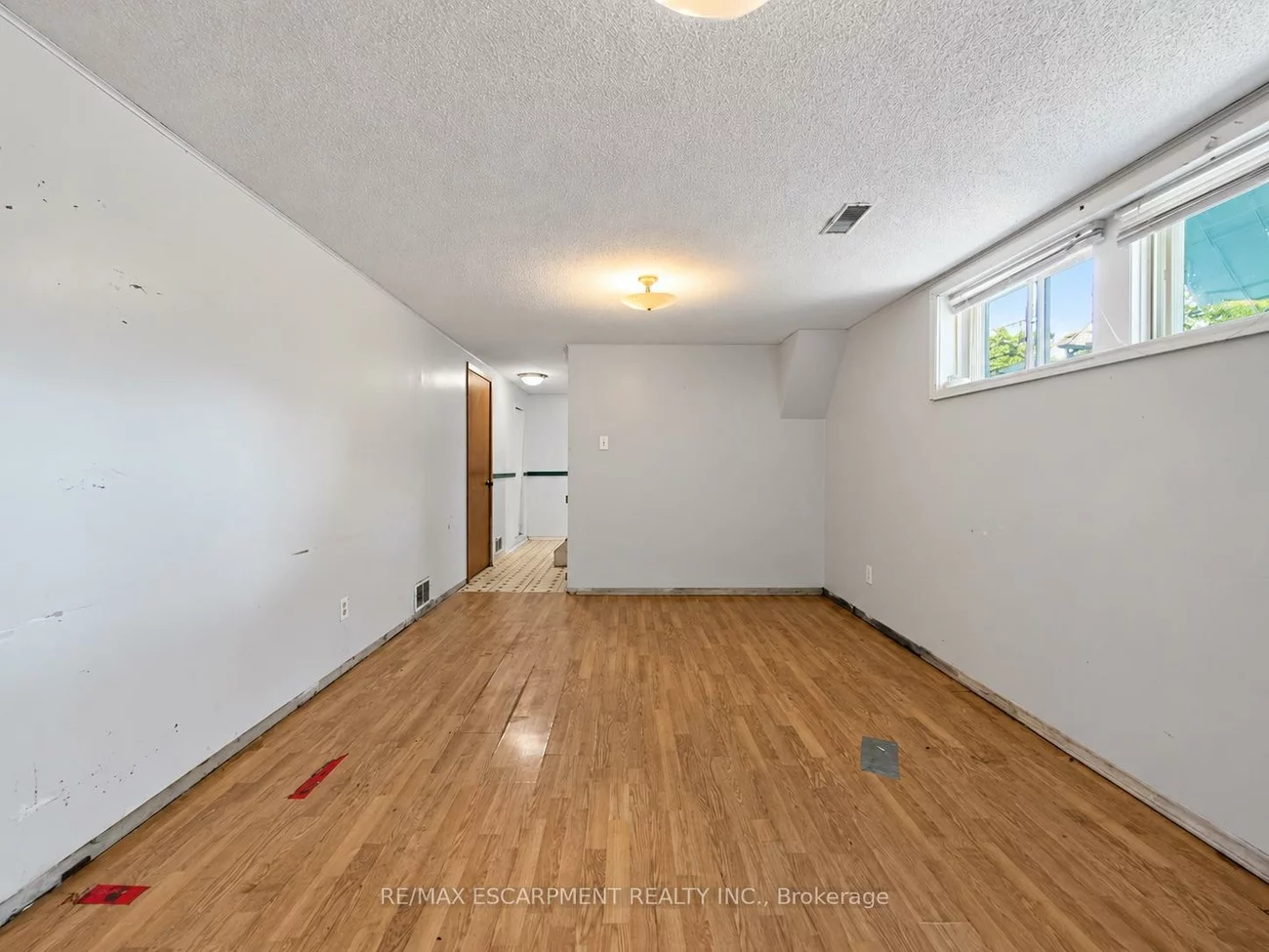 2490, Yarmouth, 1020 - WO West, Oakville