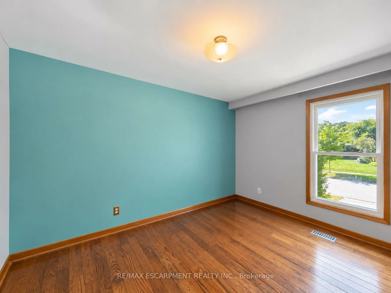 2490, Yarmouth, 1020 - WO West, Oakville
