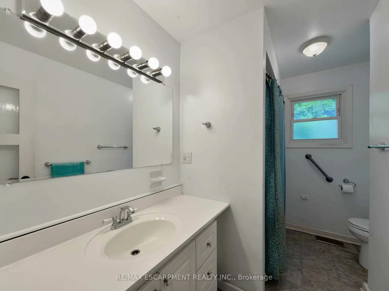 2490, Yarmouth, 1020 - WO West, Oakville