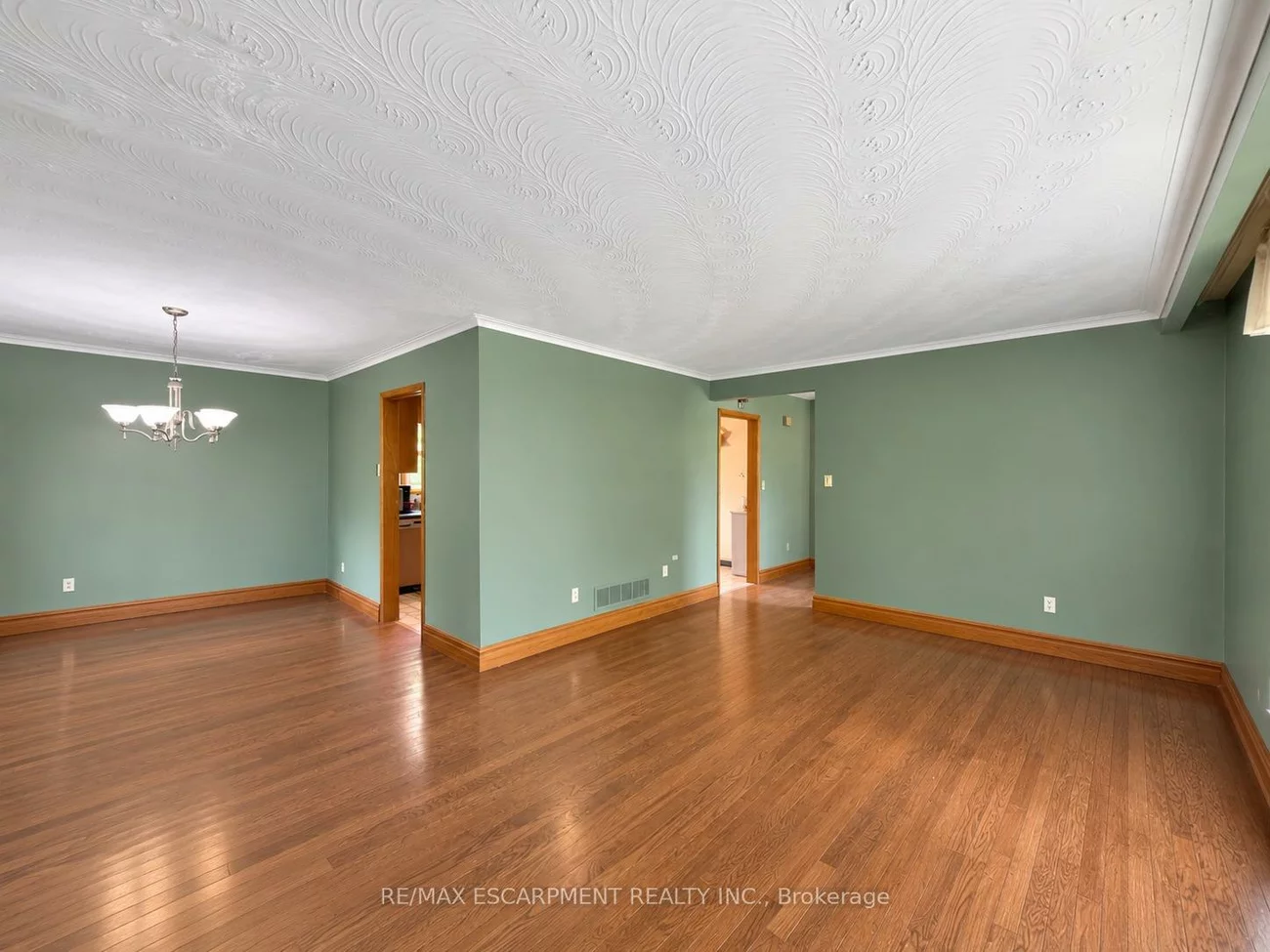 2490, Yarmouth, 1020 - WO West, Oakville