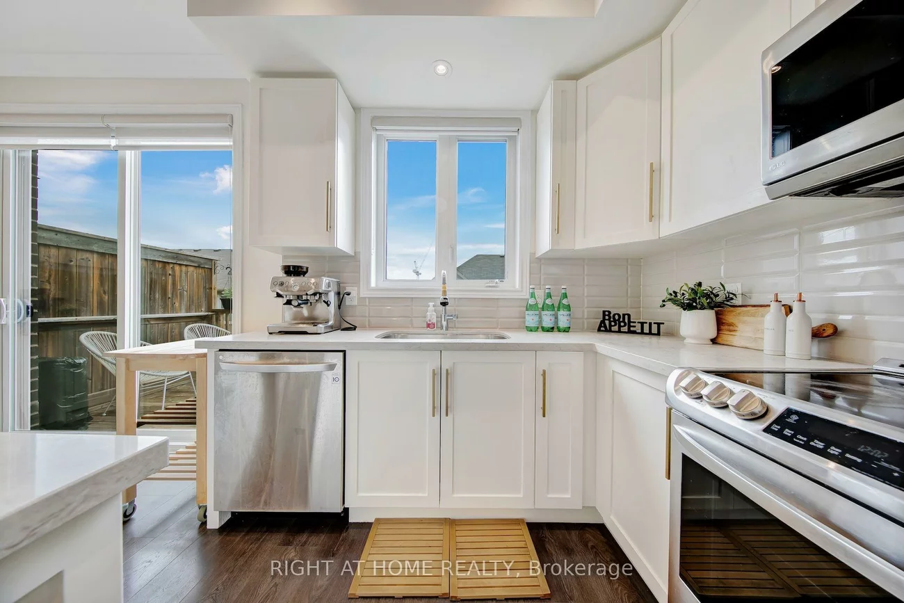 408, Belcourt, 1010 - JM Joshua Meadows, Oakville