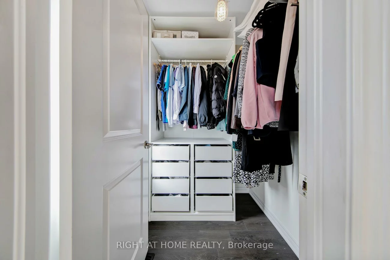 408, Belcourt, 1010 - JM Joshua Meadows, Oakville