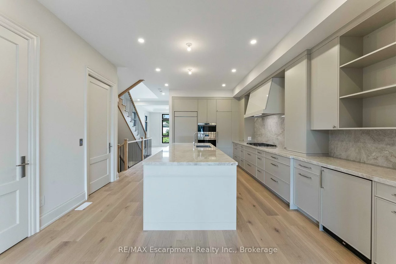 335, Helen Lawson, 1013 - OO Old Oakville, Oakville