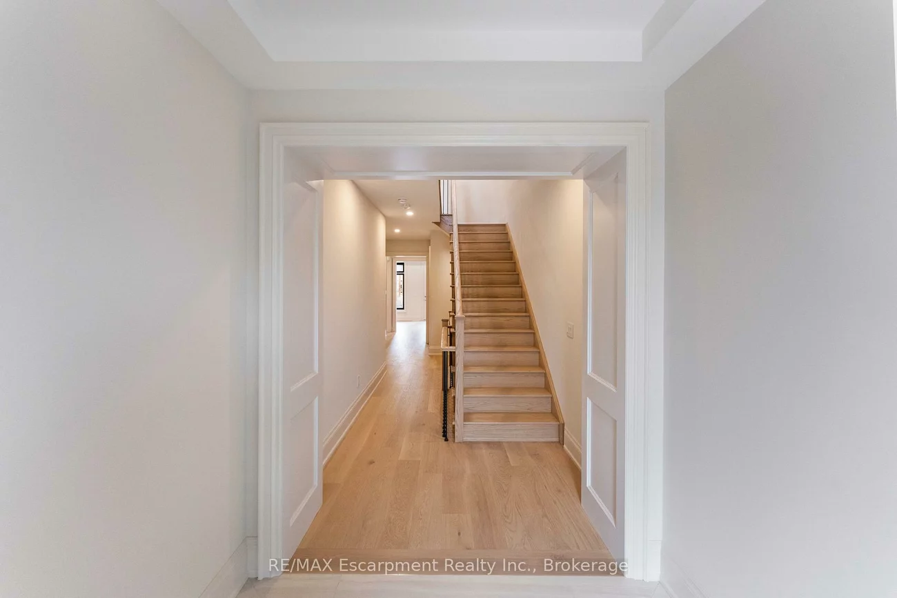 335, Helen Lawson, 1013 - OO Old Oakville, Oakville